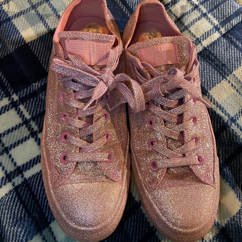 Chuck Taylor Womens Size 10 Glitter shoes